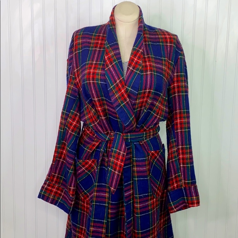 VINTAGE: Plaid Flannel Robe